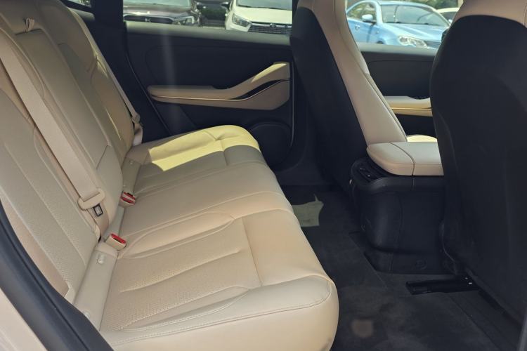 Used Nio ET5 2022 75 kWh Interior 4