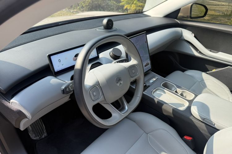 Used Nio ET5 2022 75 kWh Interior 5