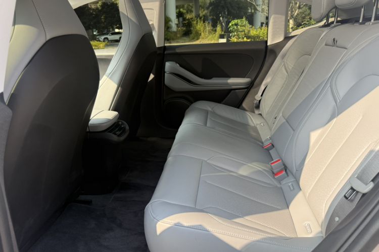 Used Nio ET5 2022 75 kWh Interior 7