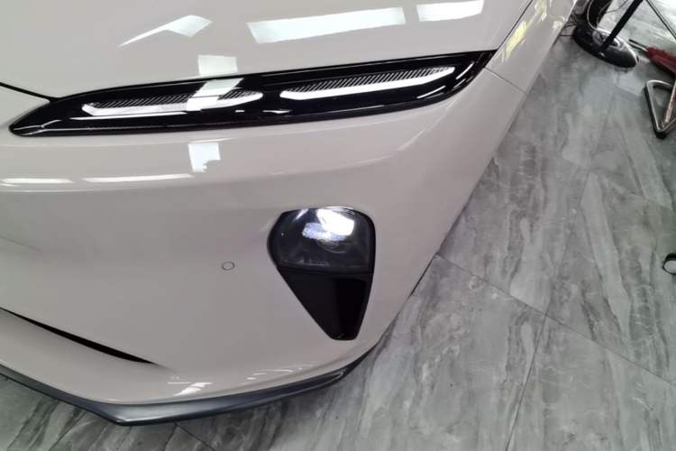 Used Nio ET5 2022 75 kWh Left Front Headlight