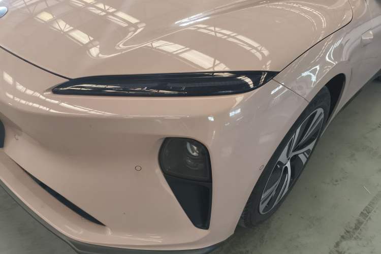Used Nio ET5 2022 75 kWh Left Front Headlight