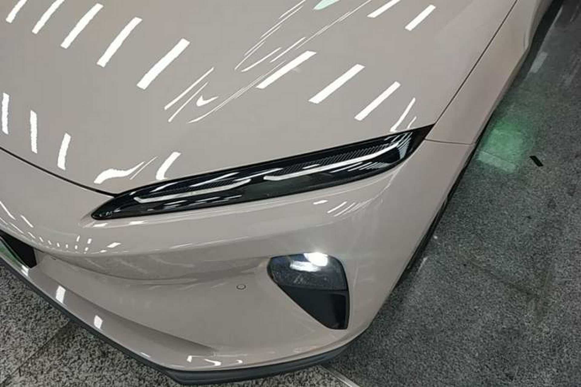 Used Nio ET5 2022 75 kWh Left Front Headlight