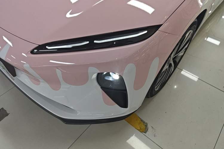 Used Nio ET5 2022 75 kWh Left Front Headlight