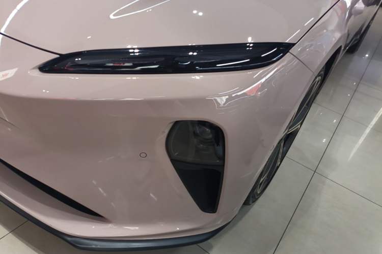 Used Nio ET5 2022 75 kWh Left Front Headlight