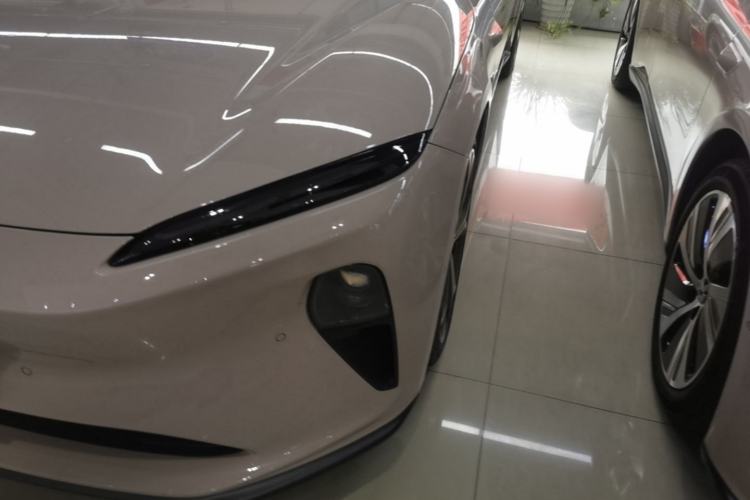 Used Nio ET5 2022 75 kWh Left Front Headlight