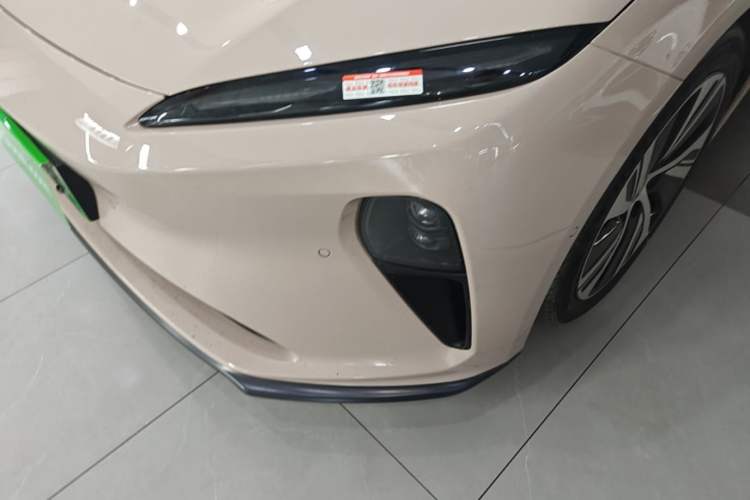 Used Nio ET5 2022 75 kWh Left Front Headlight