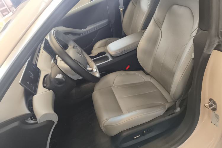 Used Nio ET5 2022 75 kWh Left Front Seat