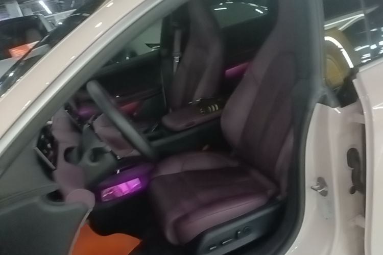 Used Nio ET5 2022 75 kWh Left Front Seat