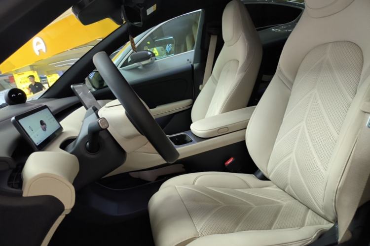Used Nio ET5 2022 75 kWh Left Front Seat