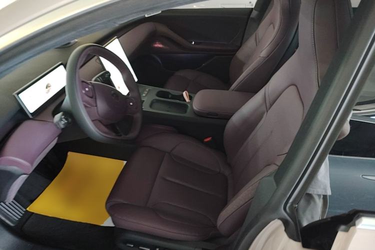 Used Nio ET5 2022 75 kWh Left Front Seat