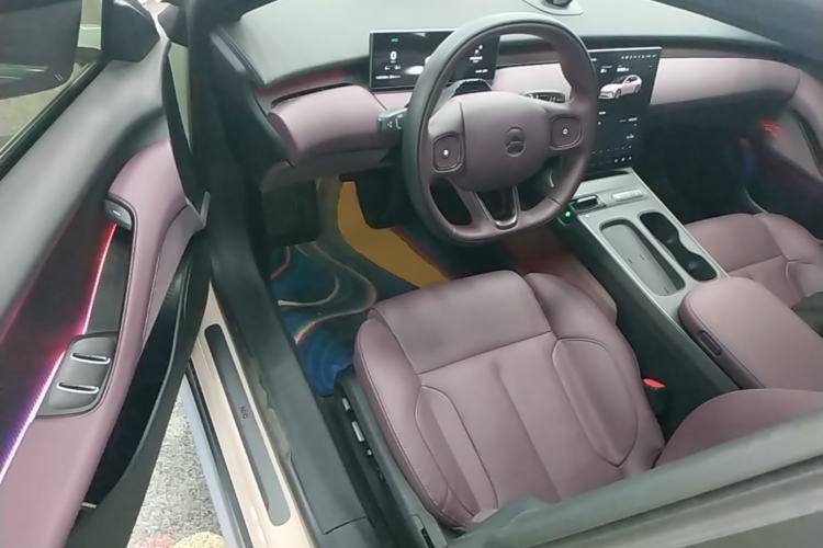 Used Nio ET5 2022 75 kWh Left Front Seat