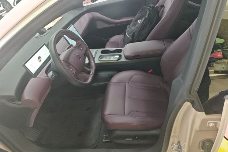 Used Nio ET5 2022 75 kWh Left Front Seat