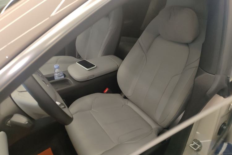 Used Nio ET5 2022 75 kWh Left Front Seat