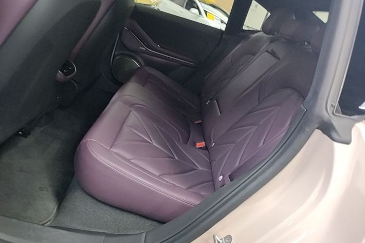 Used Nio ET5 2022 75 kWh Left Rear Seat