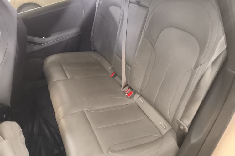 Used Nio ET5 2022 75 kWh Left Rear Seat