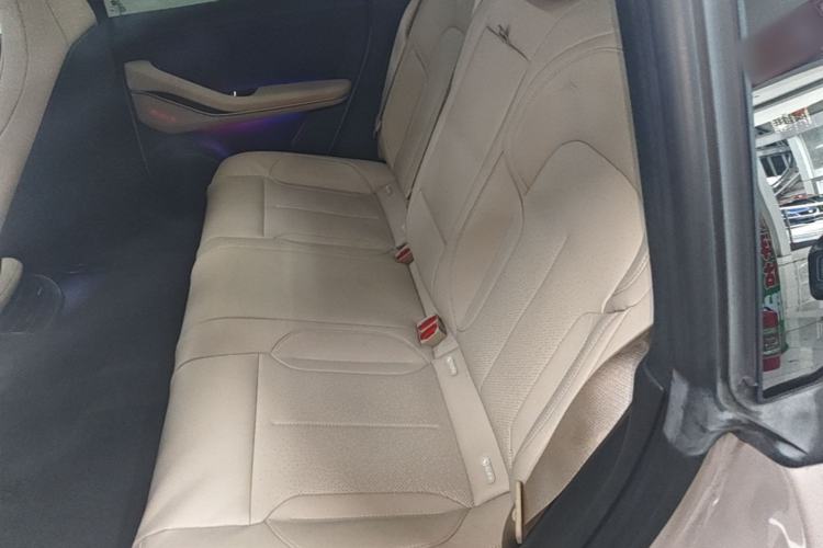 Used Nio ET5 2022 75 kWh Left Rear Seat