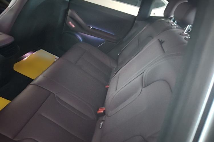 Used Nio ET5 2022 75 kWh Left Rear Seat