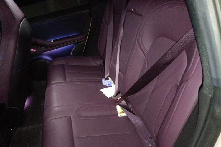 Used Nio ET5 2022 75 kWh Left Rear Seat