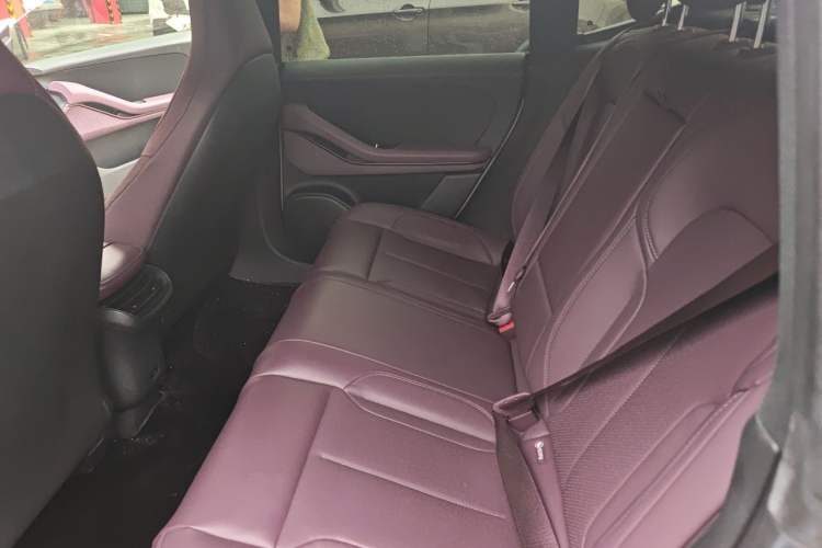 Used Nio ET5 2022 75 kWh Left Rear Seat
