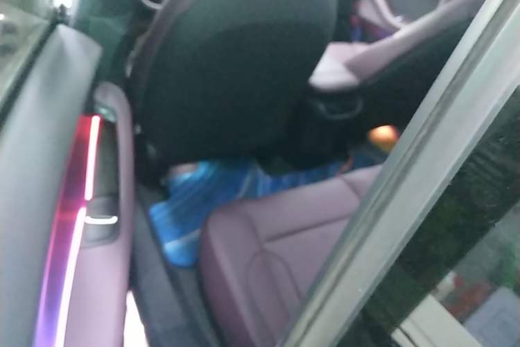 Used Nio ET5 2022 75 kWh Left Rear Seat
