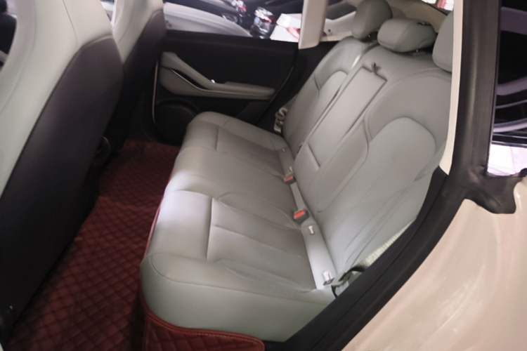 Used Nio ET5 2022 75 kWh Left Rear Seat