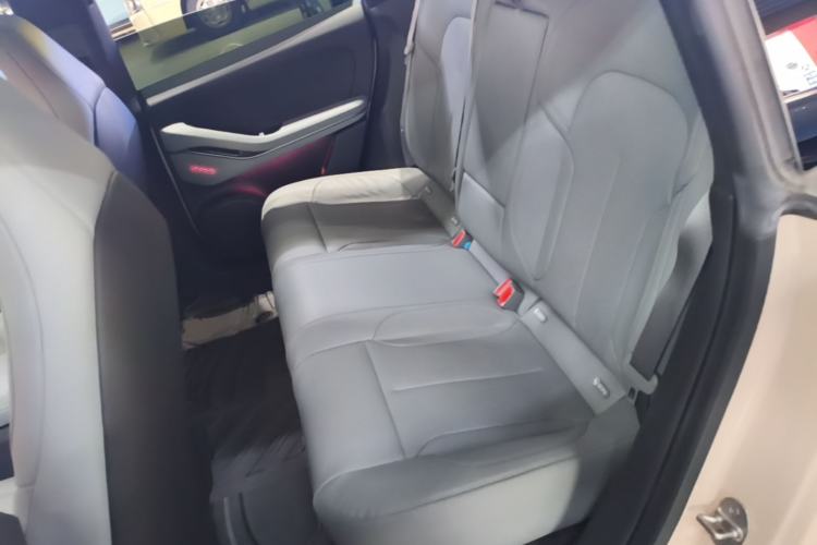 Used Nio ET5 2022 75 kWh Left Rear Seat
