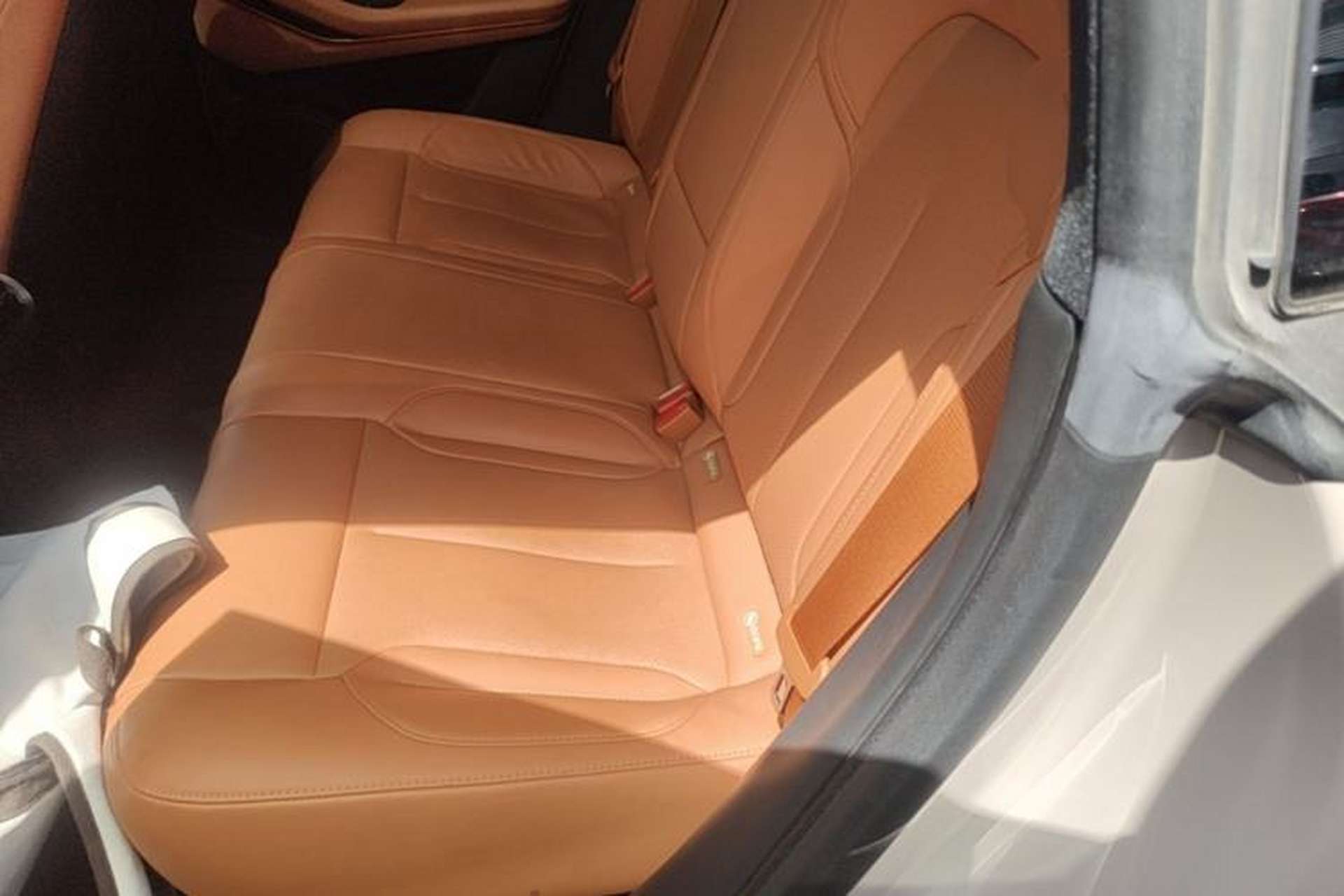 Used Nio ET5 2022 75 kWh Left Rear Seat