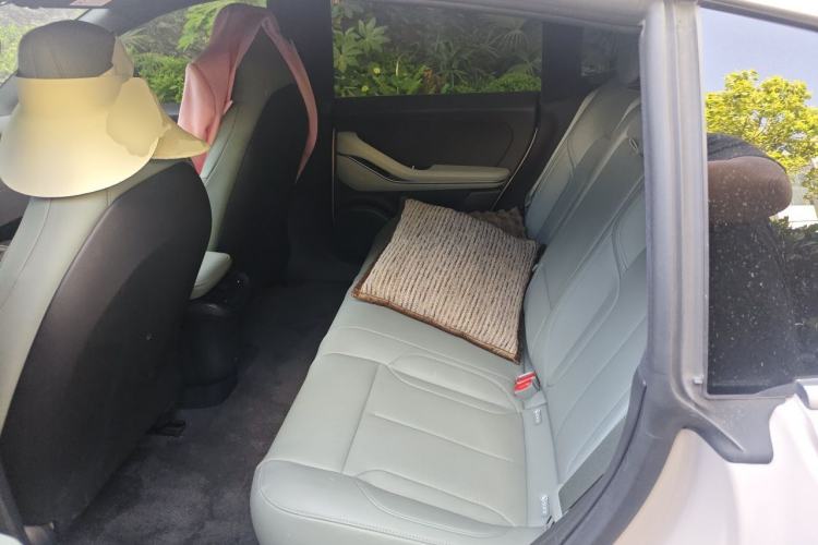 Used Nio ET5 2022 75 kWh Left Rear Seat