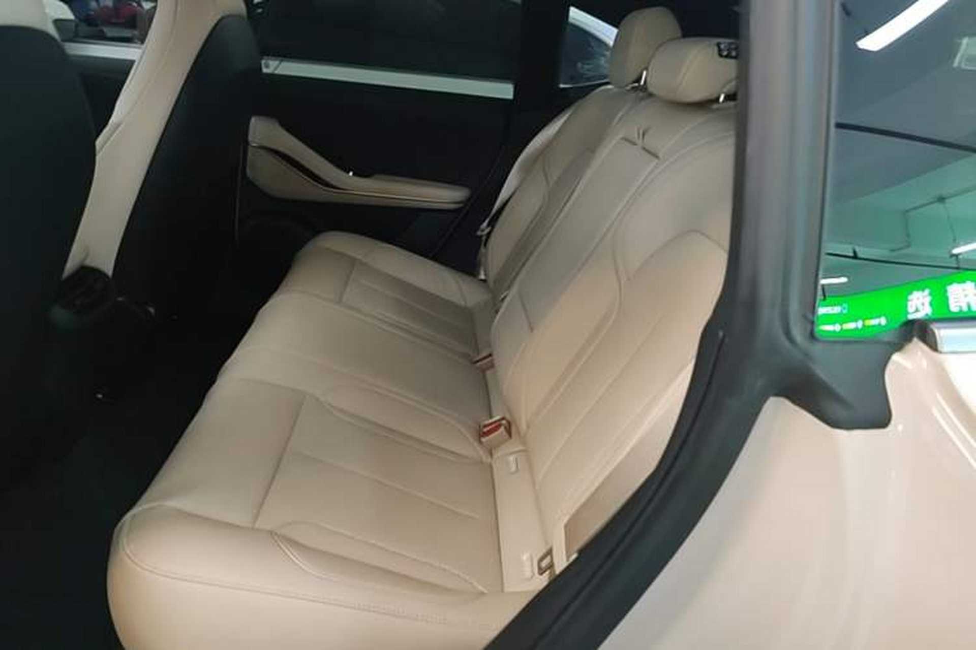 Used Nio ET5 2022 75 kWh Left Rear Seat
