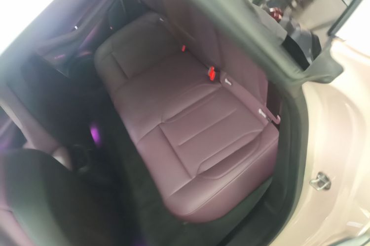 Used Nio ET5 2022 75 kWh Left Rear Seat