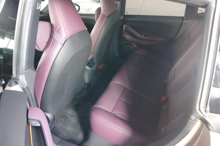 Used Nio ET5 2022 75 kWh Left Rear Seat