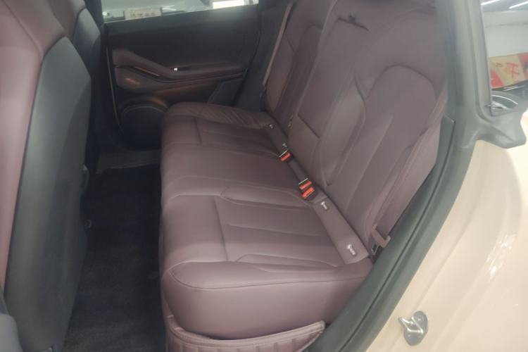 Used Nio ET5 2022 75 kWh Left Rear Seat