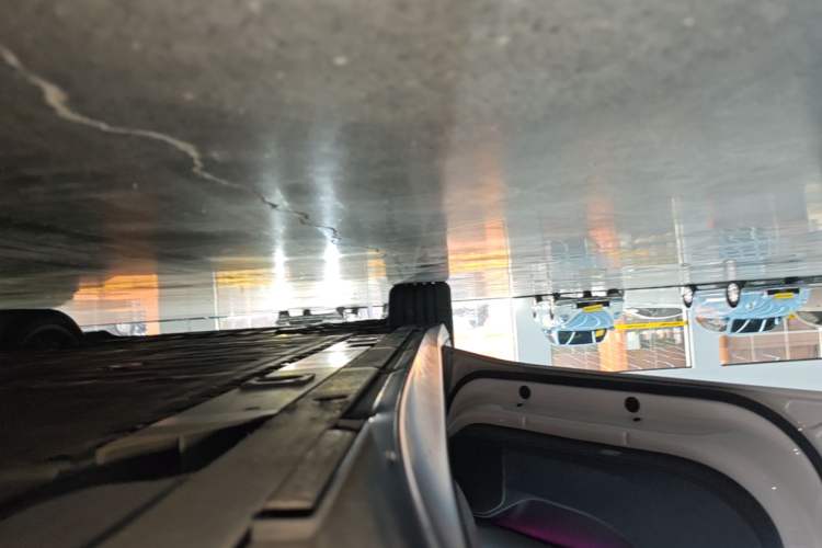 Used Nio ET5 2022 75 kWh Left Side Sill