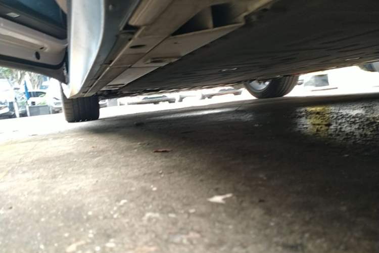 Used Nio ET5 2022 75 kWh Left Side Sill