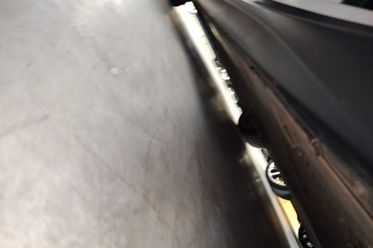 Used Nio ET5 2022 75 kWh Left Side Sill