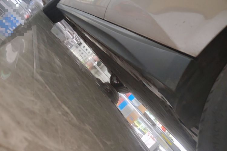 Used Nio ET5 2022 75 kWh Left Side Sill