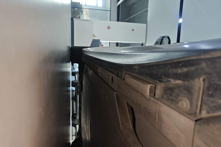 Used Nio ET5 2022 75 kWh Left Side Sill