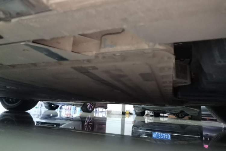 Used Nio ET5 2022 75 kWh Left Side Sill