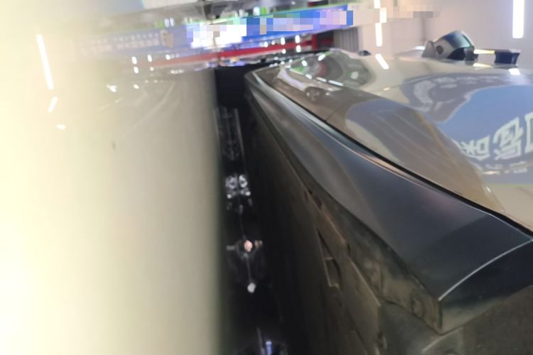 Used Nio ET5 2022 75 kWh Left Side Sill