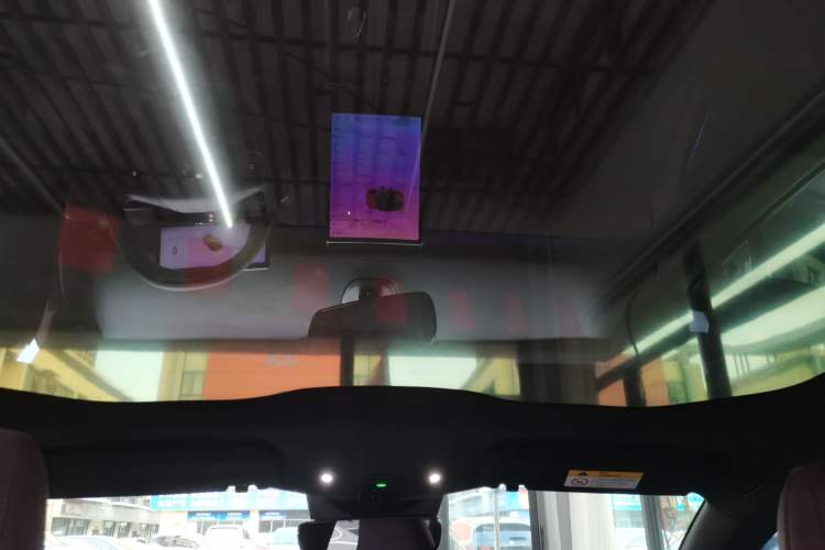 Used Nio ET5 2022 75 kWh Headliner