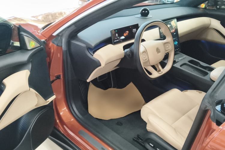 Used Nio ET5 2022 75 kWh Interior 3