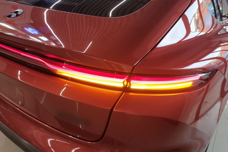 Used Nio ET5 2022 75 kWh Right Rear Taillight