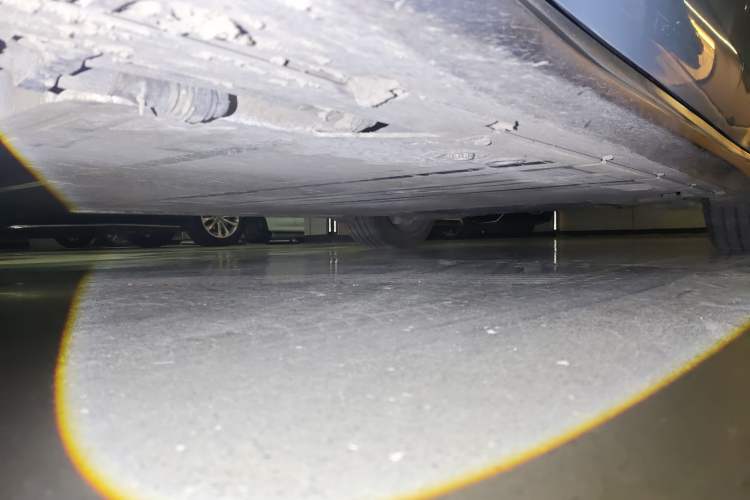 Used Nio ET5 2022 75 kWh Chassis Front Left