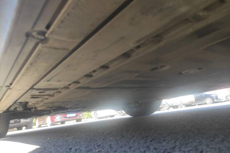 Used Nio ET5 2022 75 kWh Chassis Front Left