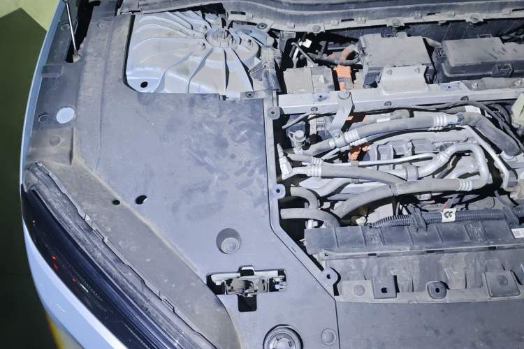 Used Nio ET5 2022 75 kWh Engine Bay Right