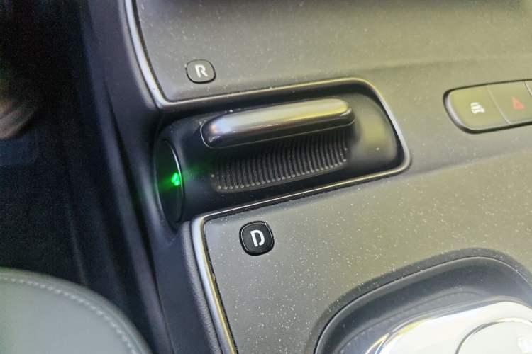 Used Nio ET5 2022 75 kWh Gear Lever