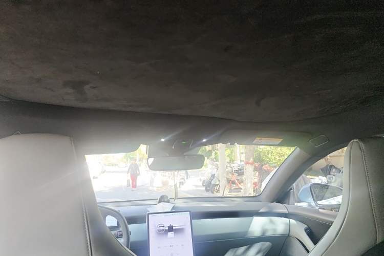 Used Nio ET5 2022 75 kWh Headliner