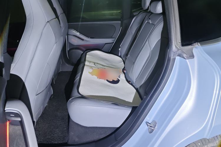 Used Nio ET5 2022 75 kWh Left Rear Seat