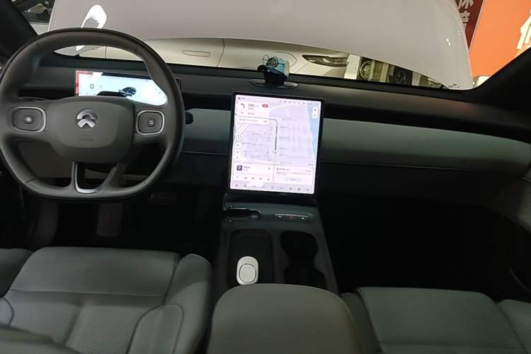 Used Nio ET5 2022 75 kWh Audio And AC Panel