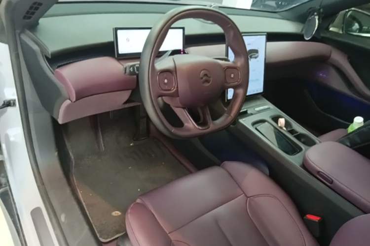 Used Nio ET5 2022 75 kWh Center Console